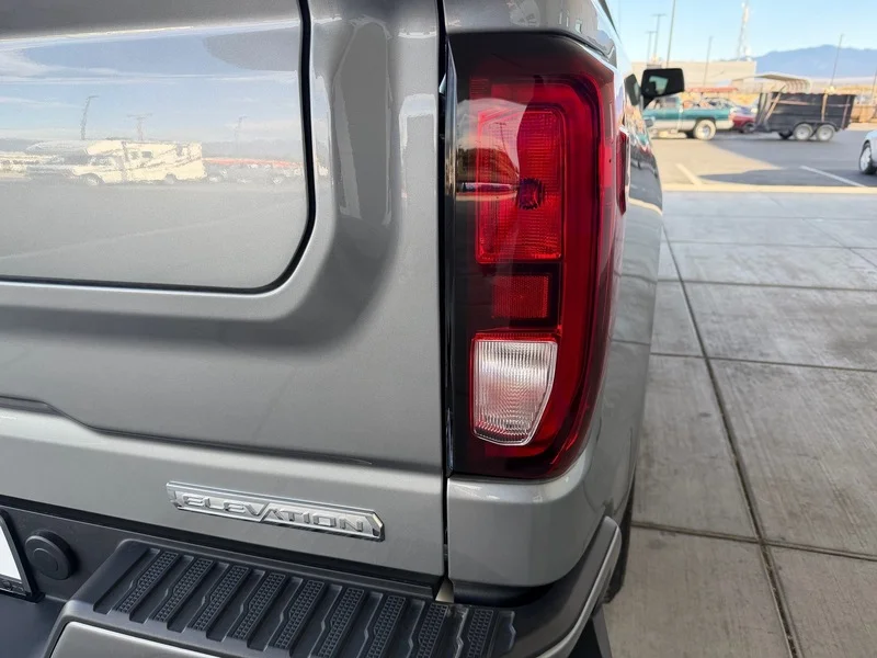 Used 2025 Sterling Metallic GMC Elevation image 23