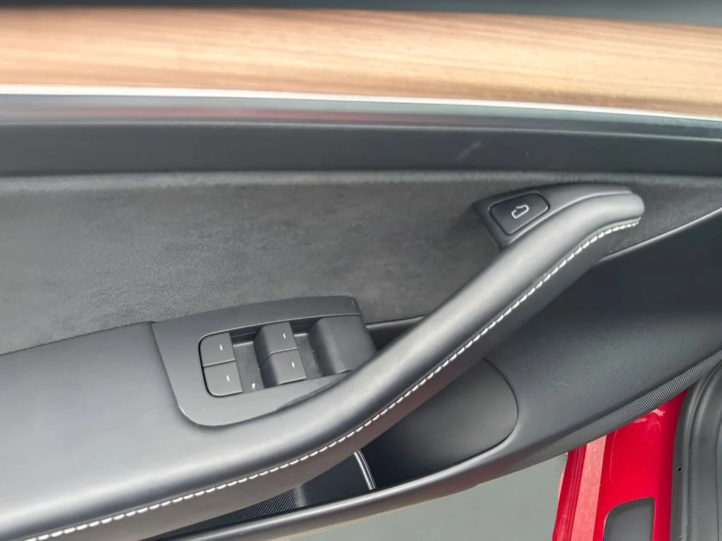 Used 2022 Red Tesla Long Range image 16