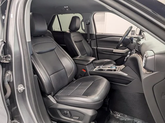 Used 2023 Gray Ford Limited image 38