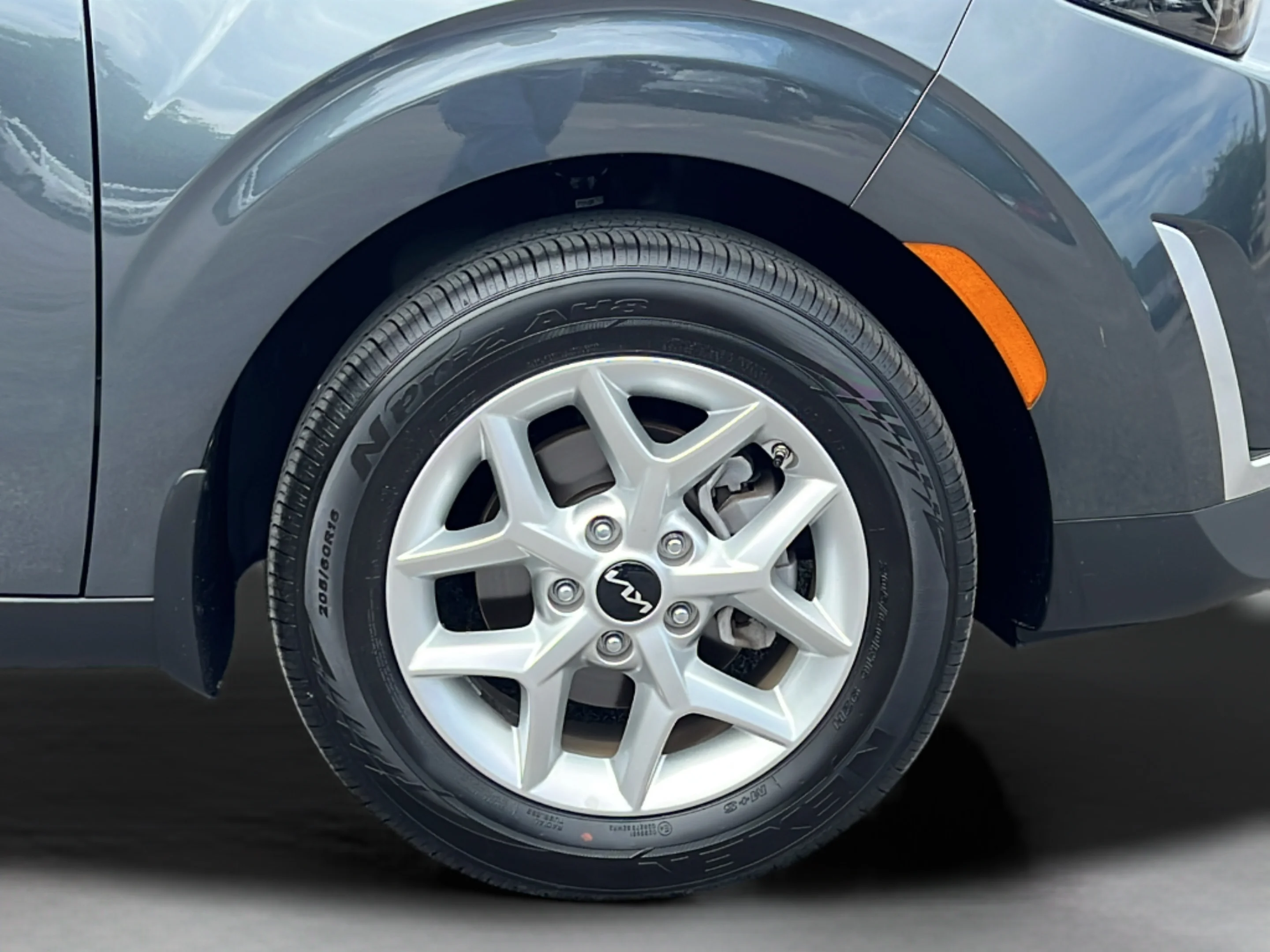 Used 2025 Gravity Gray Kia S image 24