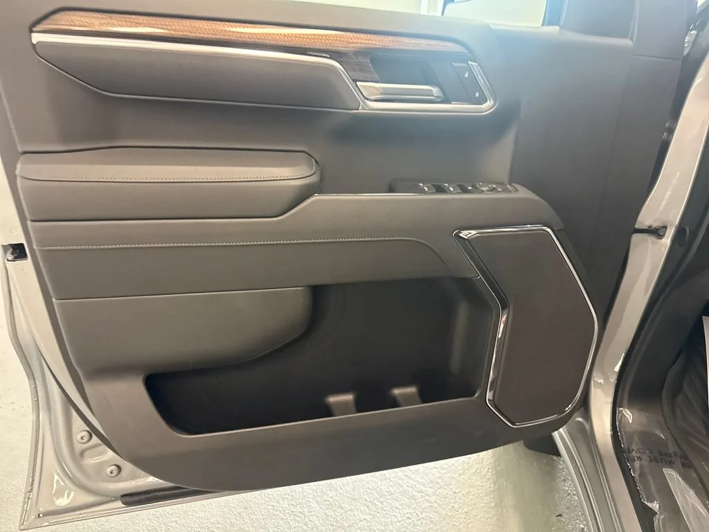 New 2026 Sterling Gray Metallic Chevrolet LT image 13
