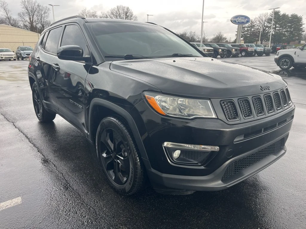 Used 2021 Diamond Black Jeep Latitude image 7
