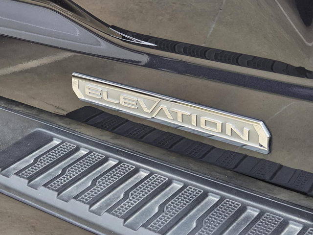 Used 2024 Silver GMC Elevation image 7