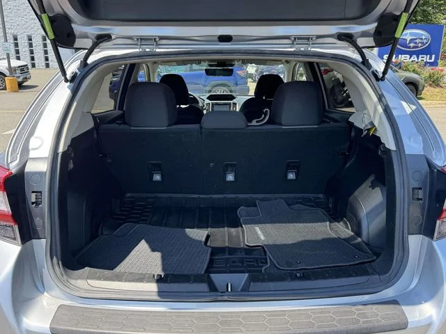 Used 2019 Silver Subaru 2.0i Premium image 30