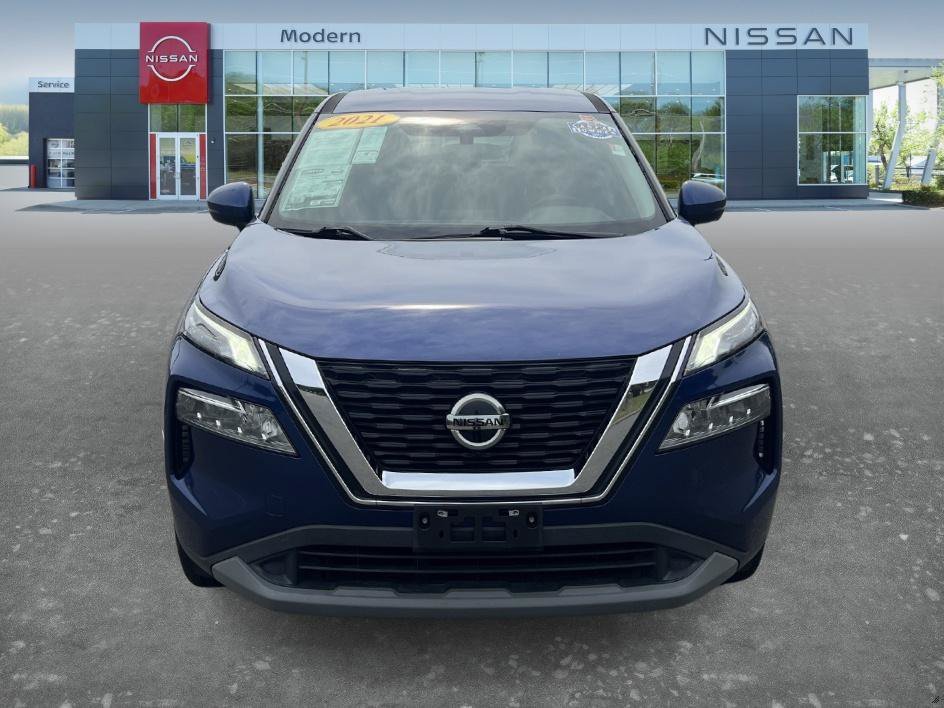 Used 2021 Caspian Blue Metallic Nissan SV image 2