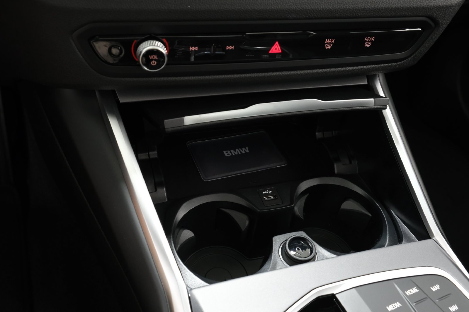 New 2026 Alpine White BMW 230i xDrive image 21
