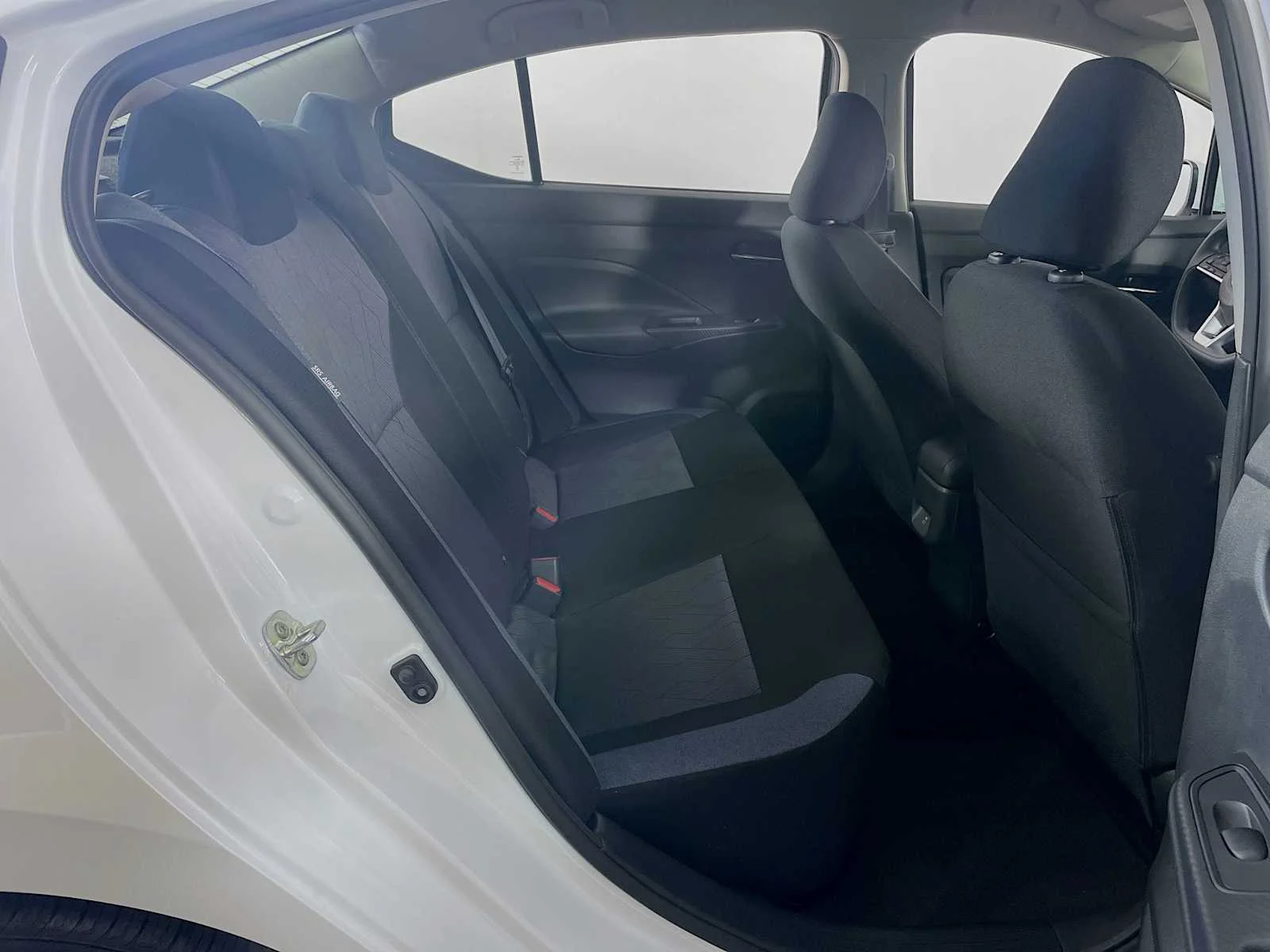 Used 2025 Aspen White Tricoat Nissan SV image 22