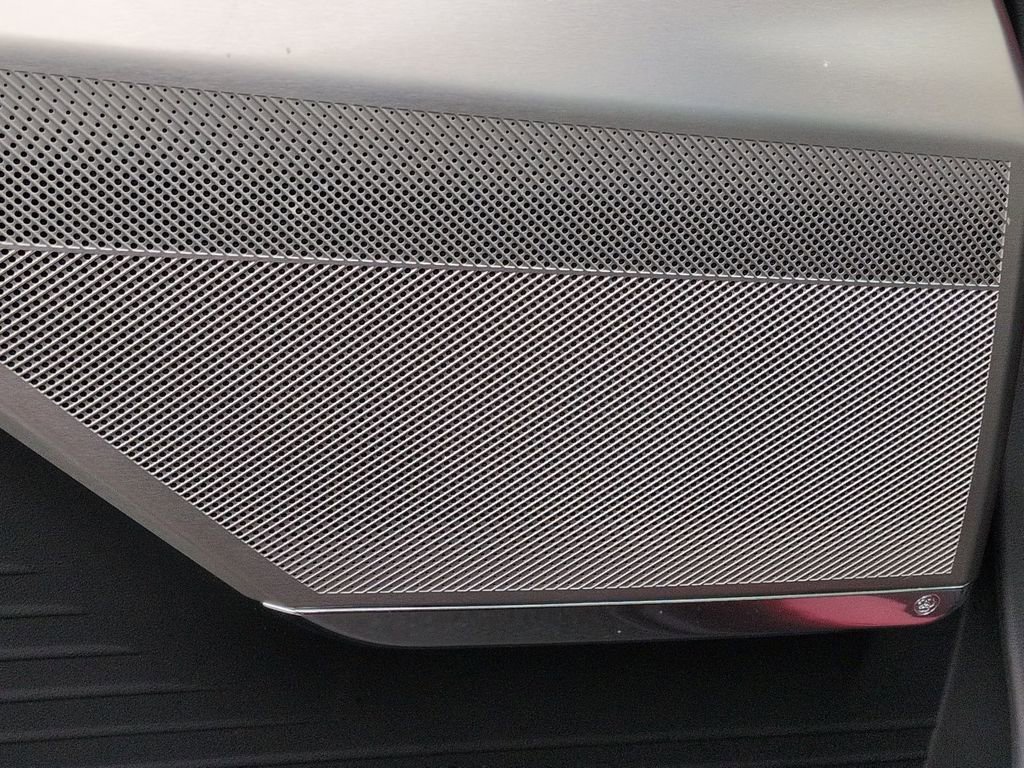 2026 Cadillac VISTIQ Sport - Photo 35