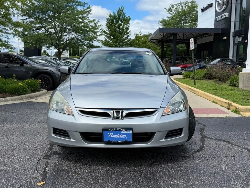 Used 2007 Honda Accord EX with VIN 1HGCM56747A076412 for sale in Schaumburg, IL