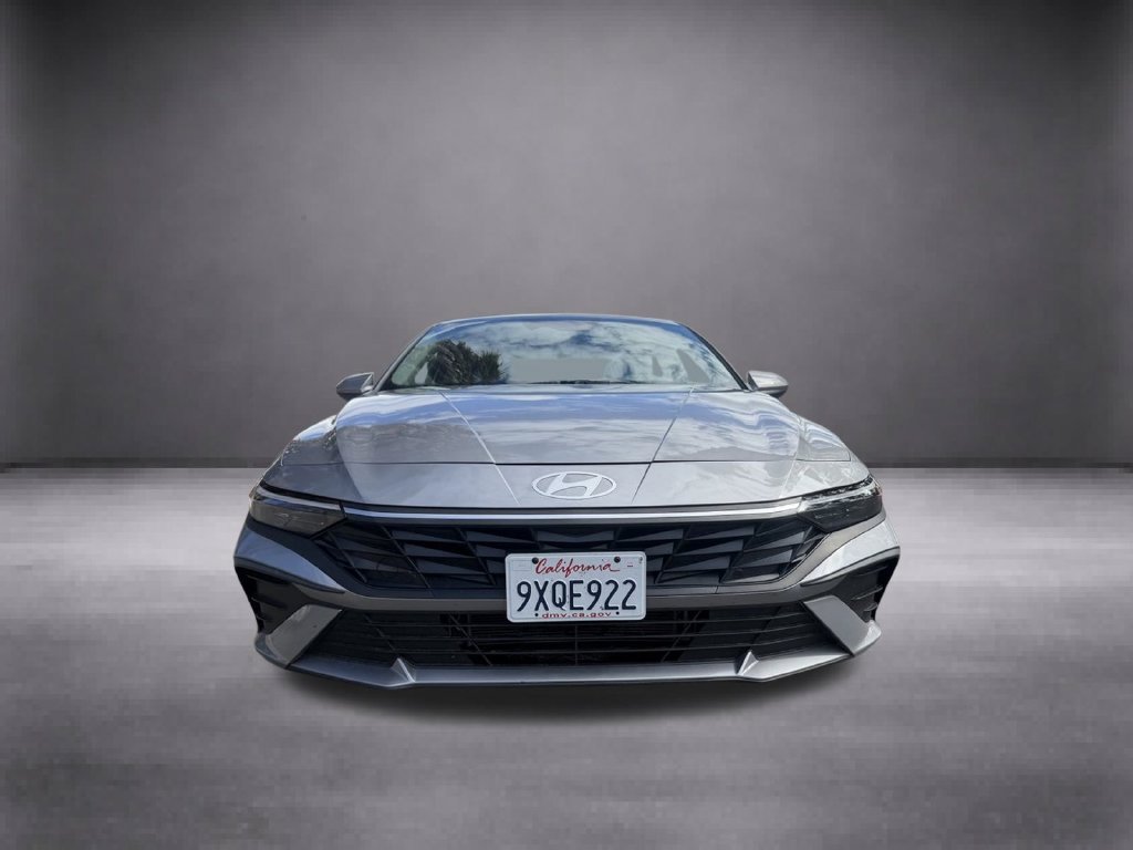 Used 2026 Silver Hyundai Blue image 3