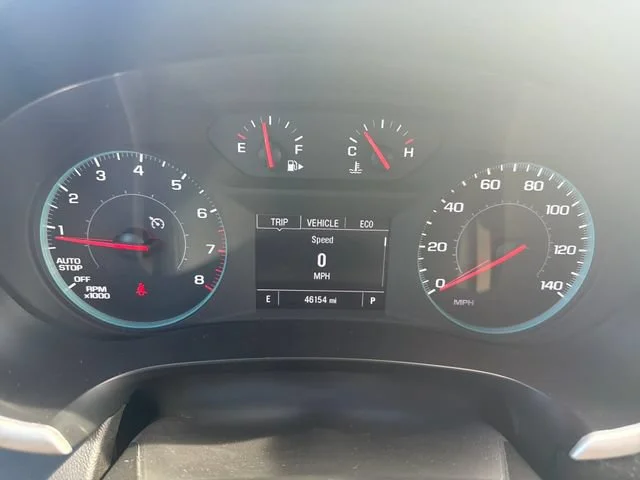 Used 2025 Summit White Chevrolet 1LT image 19