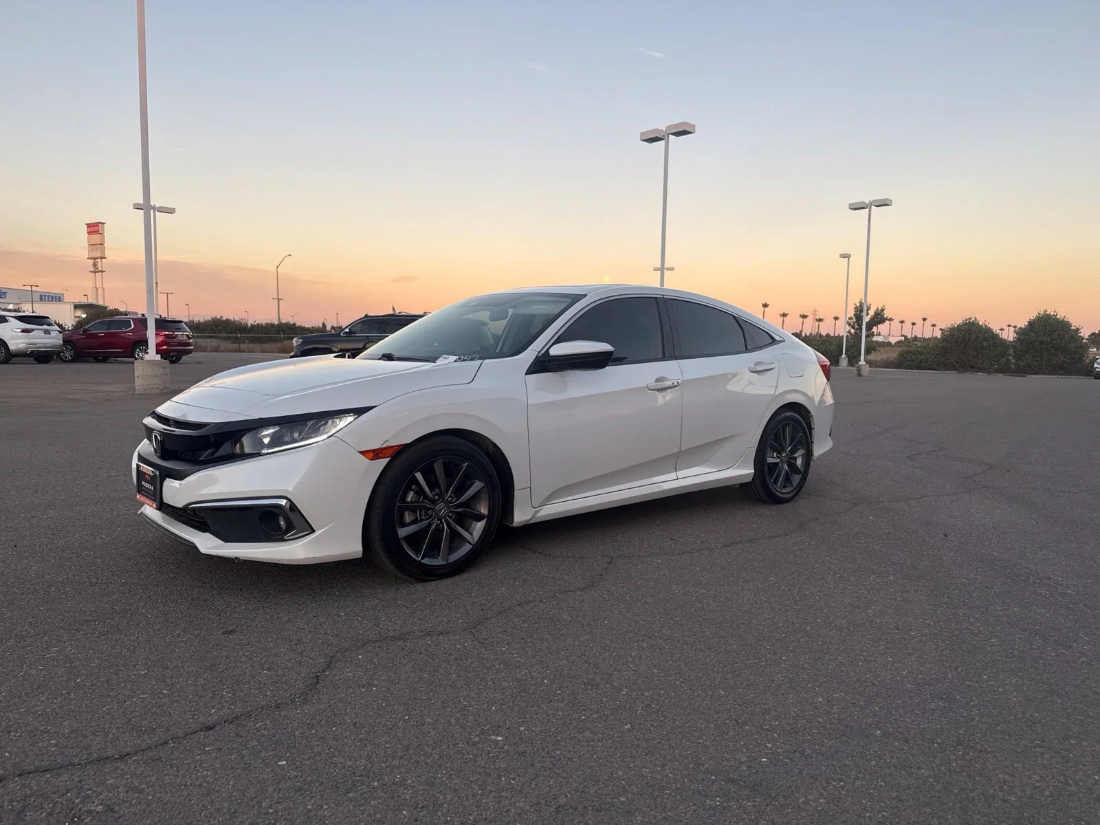 Used 2019 White Honda EX image 1