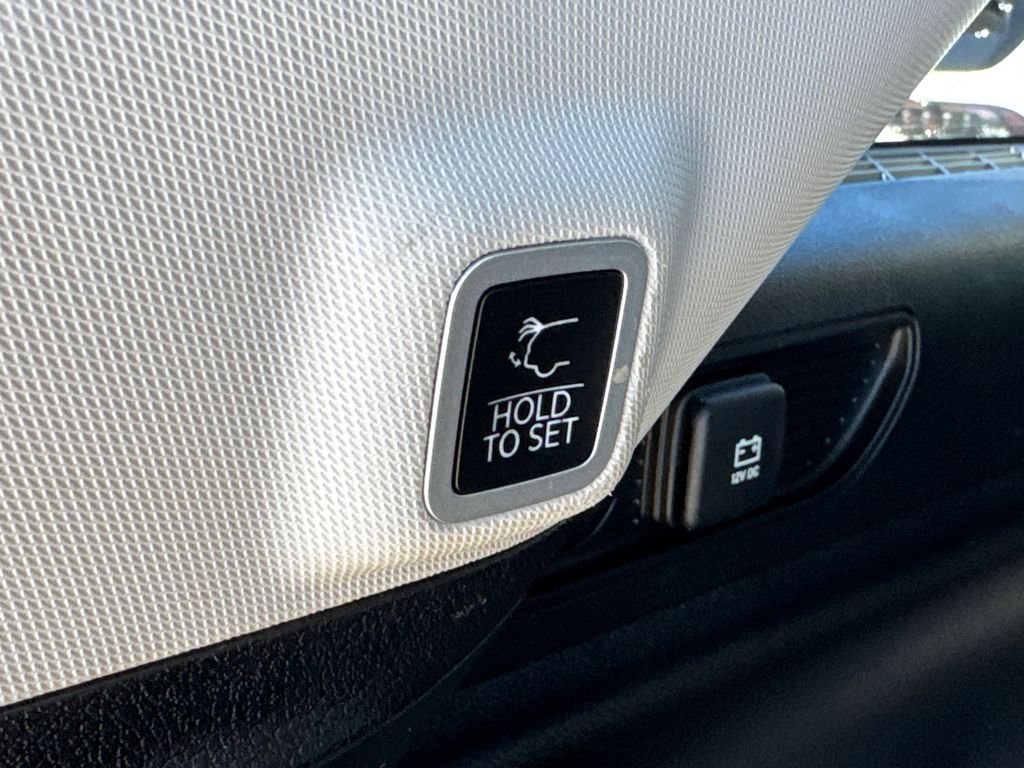 Certified Used 2022 White Jeep 4xe image 13
