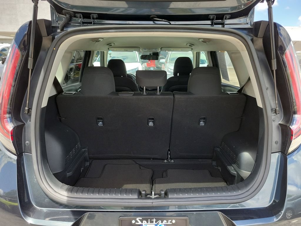 Used 2024 Gray Kia LX image 7