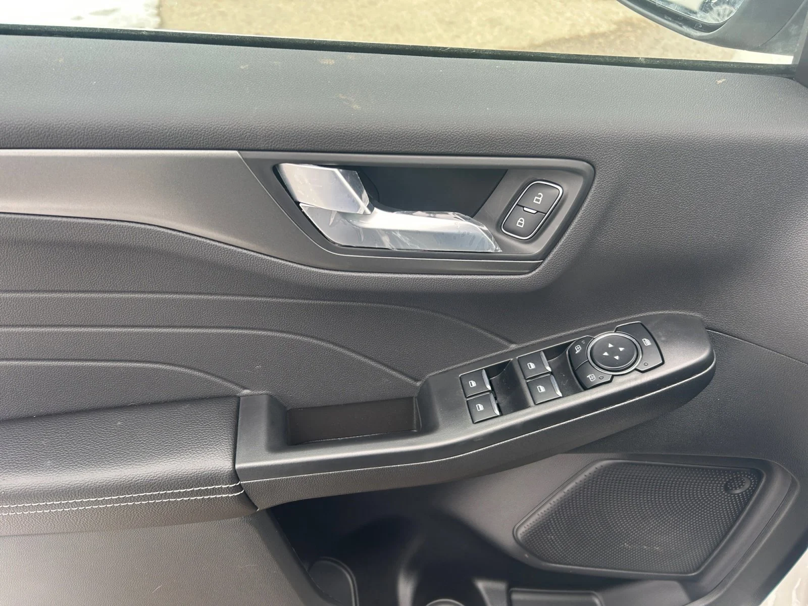 New 2026 Star White Metallic Tri-Coat Ford PHEV image 17