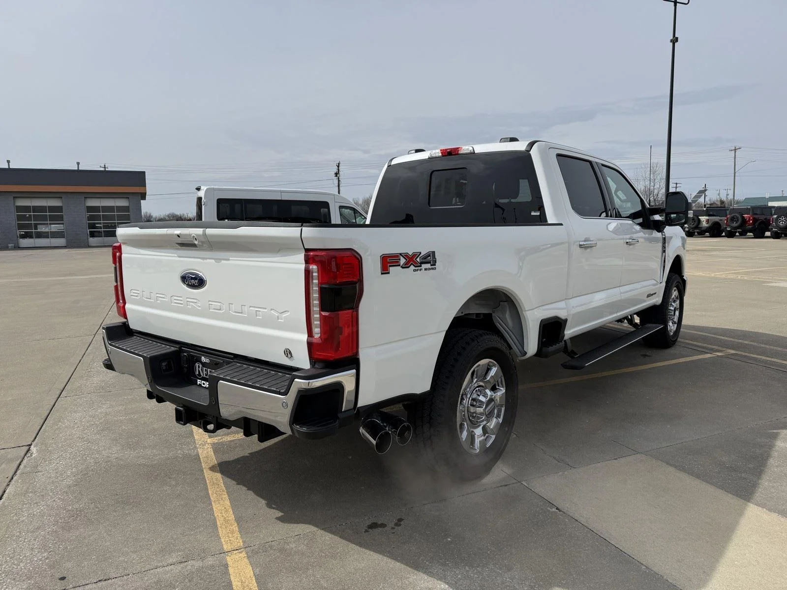 New 2026 Star White Metallic Tri-Coat Ford LARIAT image 9