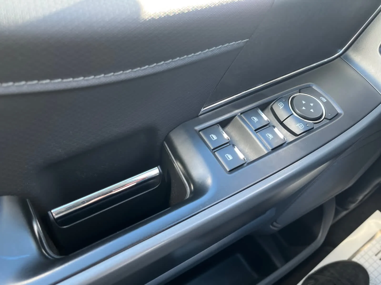 Used 2024 Avalanche Ford XLT image 14