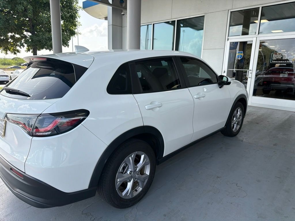 Certified Used 2024 Platinum White Pearl Honda LX image 4