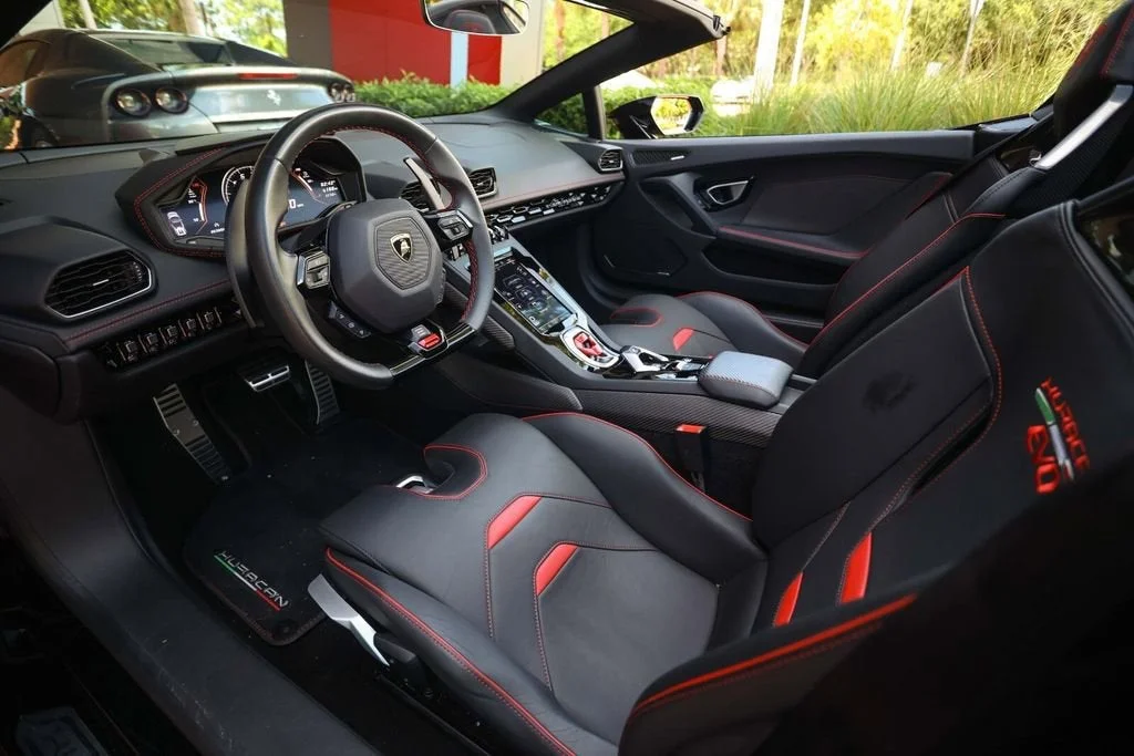 Used 2020 Nero Noctis Lamborghini Base image 45