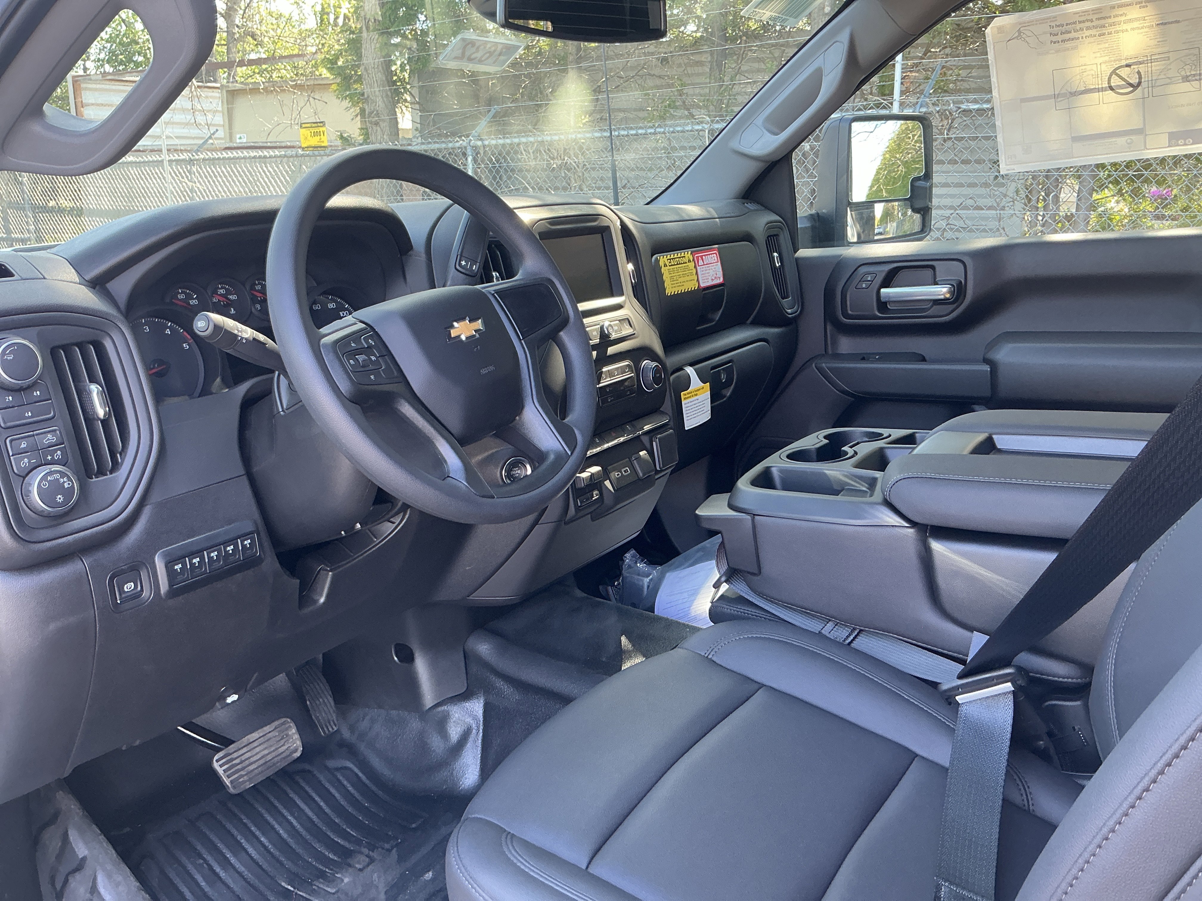 New 2025 Summit White Chevrolet Work Truck image 14