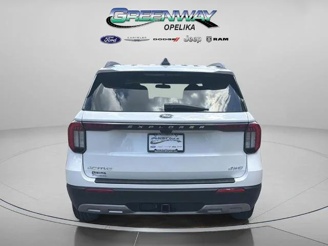 New 2026 Star White Metallic Tri-Coat Ford Active image 6