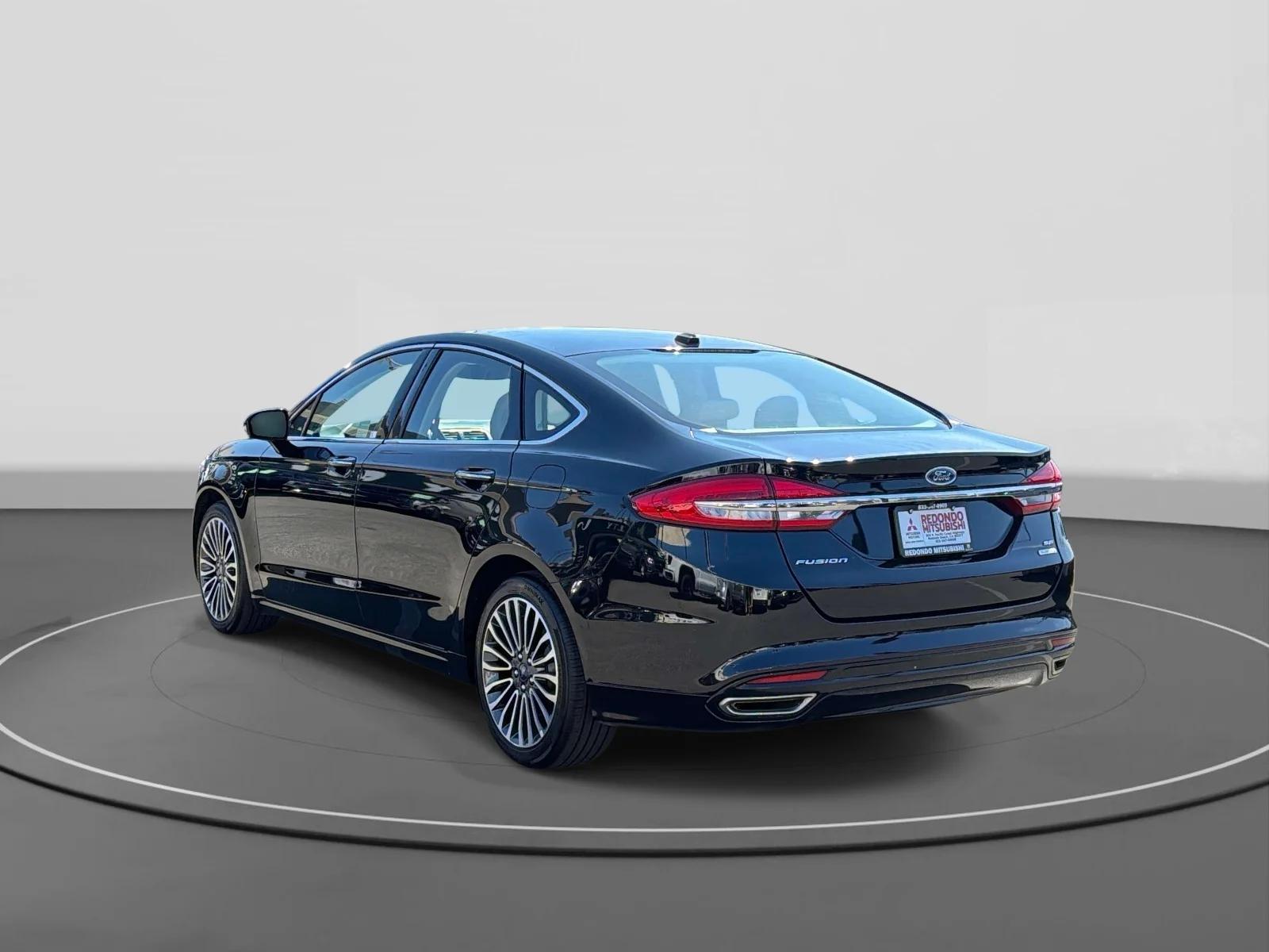 Used 2017 Shadow Black Ford SE image 7
