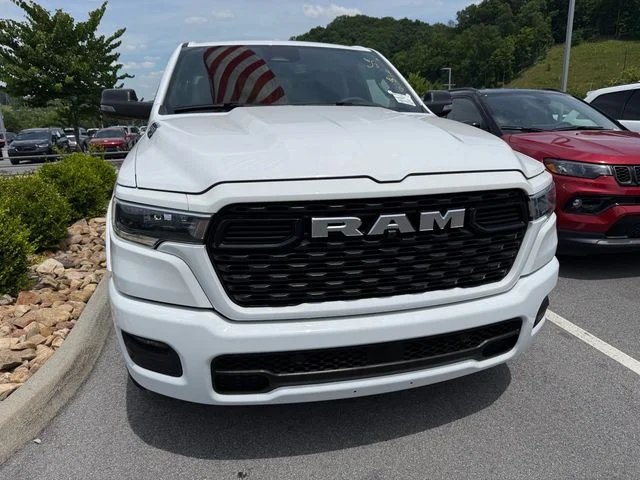 Used 2025 White Ram Big Horn/Lone Star image 13