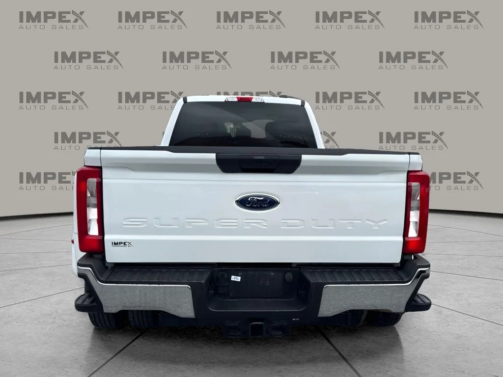 Used 2025 White Ford XLT image 4