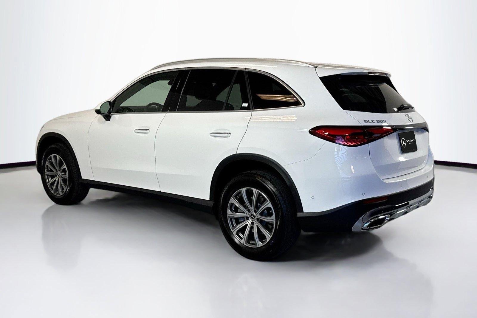 New 2026 Polar White Mercedes-Benz GLC 300 image 7