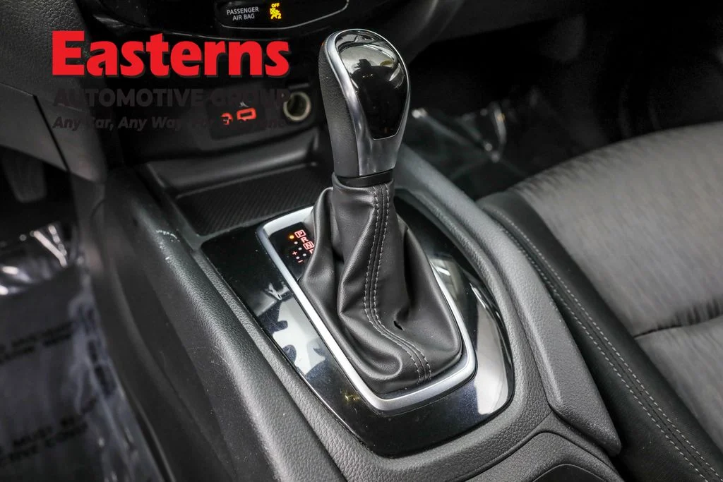 Used 2019 Gray Nissan SV image 13