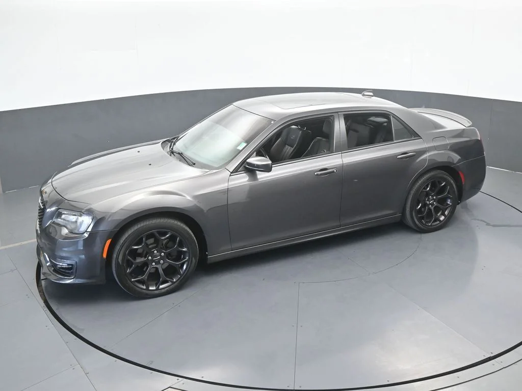 Used 2020 Granite Crystal Metallic Clearcoat Chrysler S image 48