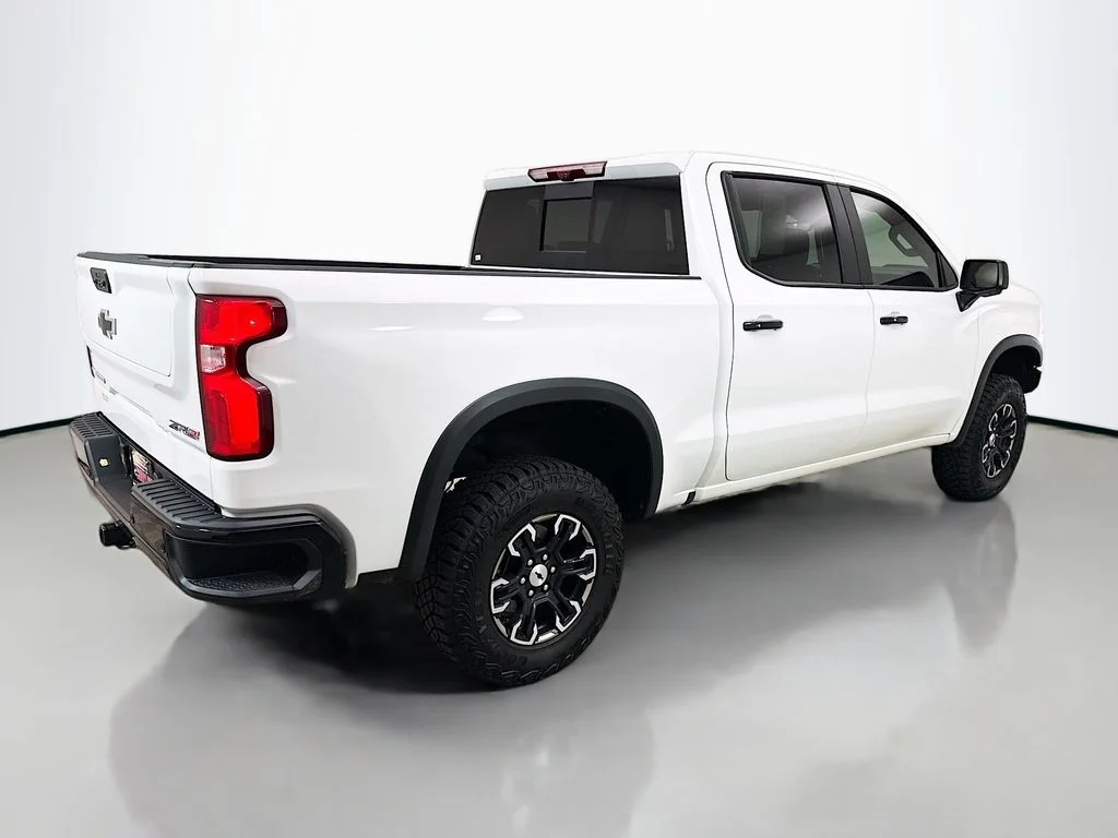Used 2026 White Chevrolet ZR2 image 7