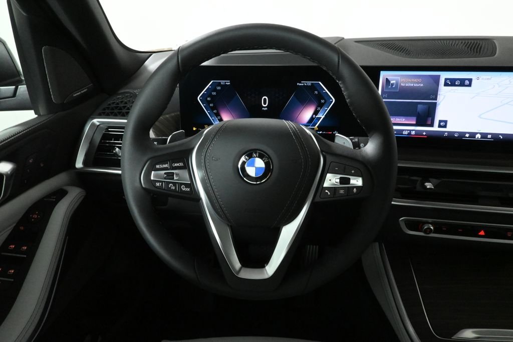 Used 2026 Black BMW xDrive40i image 18