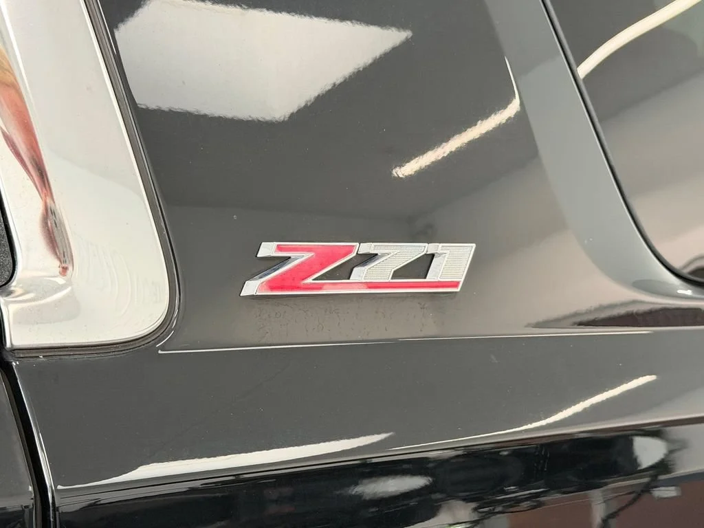 Used 2019 BLACK Chevrolet LT image 13