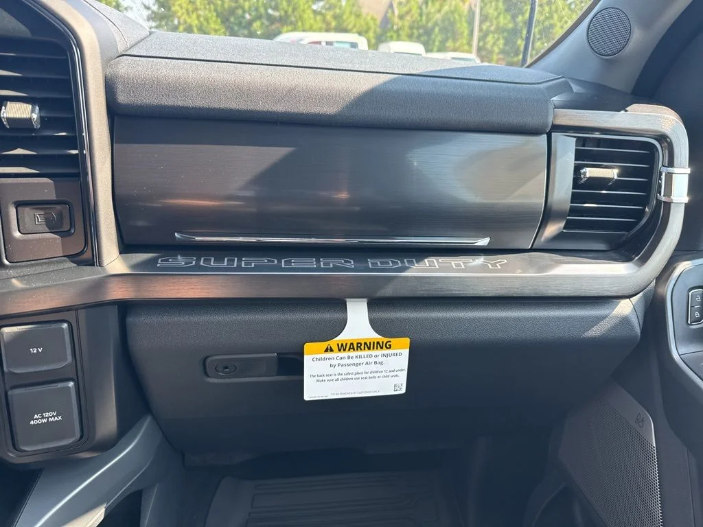 New 2026 Oxford White Ford F-250® Lariat® image 38
