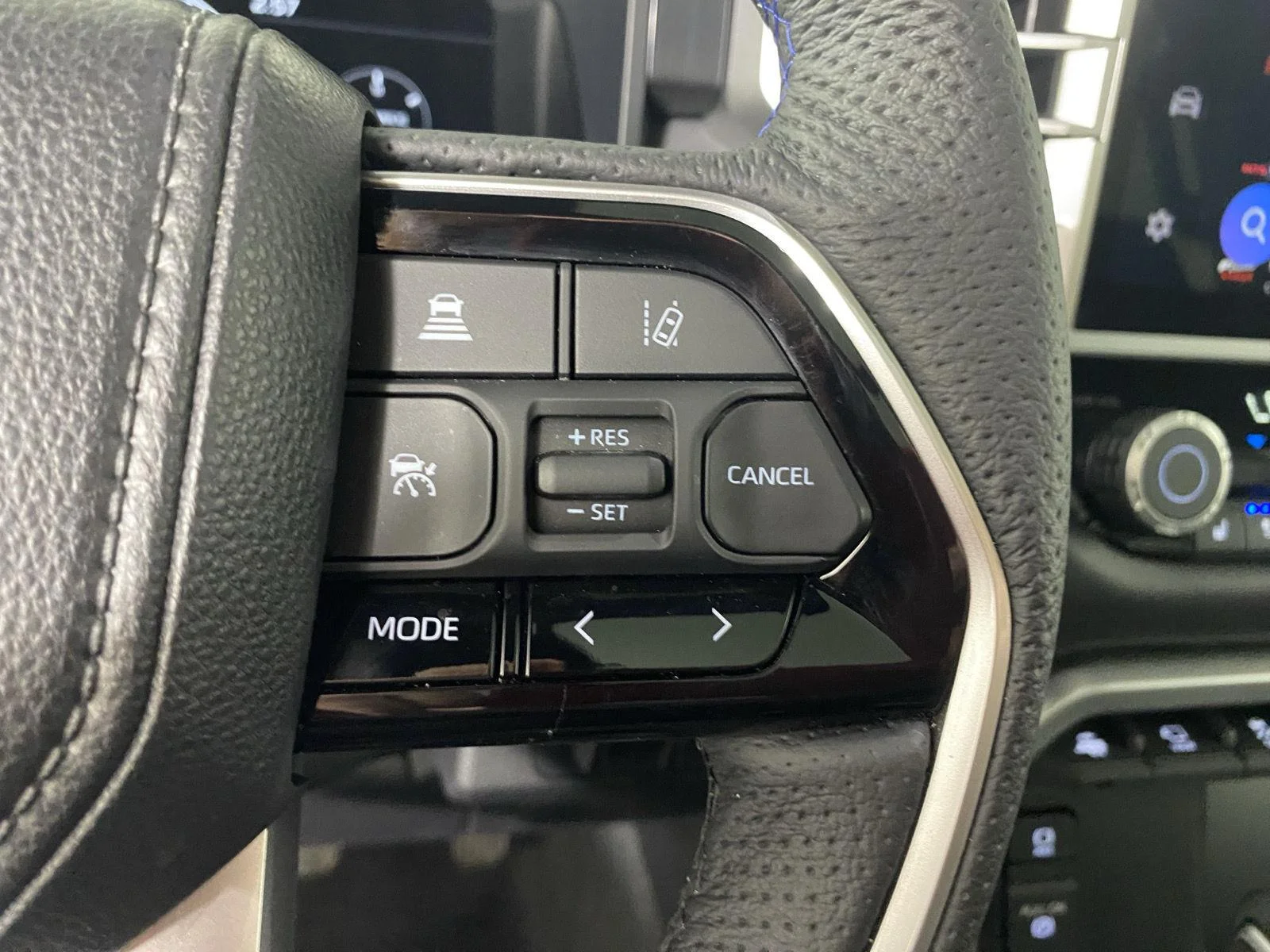 Used 2025 Magnetic Gray Metallic Toyota Platinum image 15