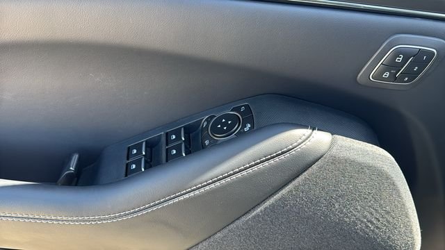 Used 2025 White Ford Premium image 19