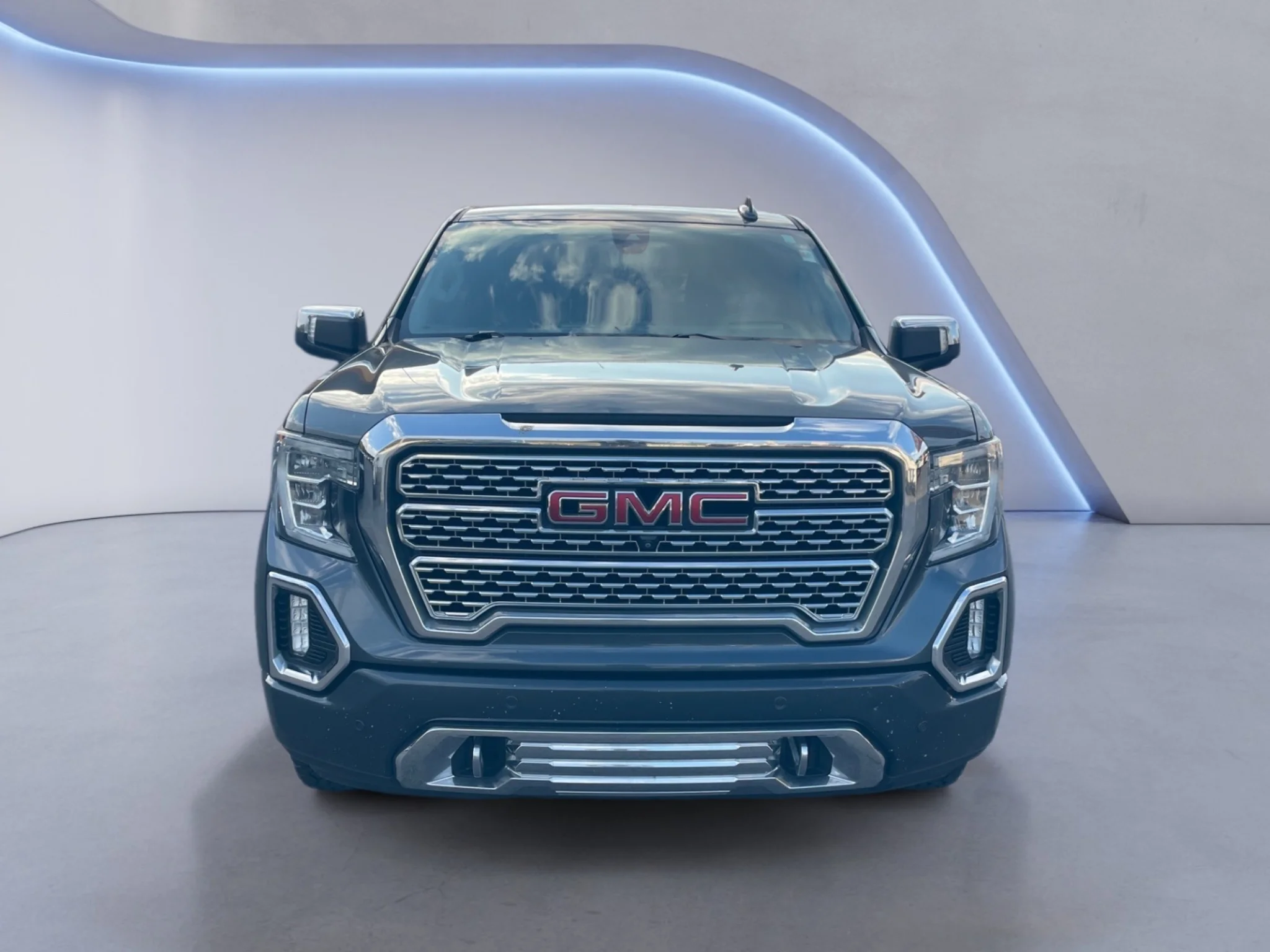 Used 2019 Dark Sky Metallic GMC Denali image 2