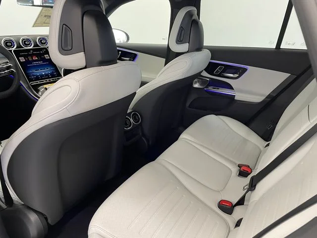 New 2027 White Mercedes-Benz GLC 300 image 42