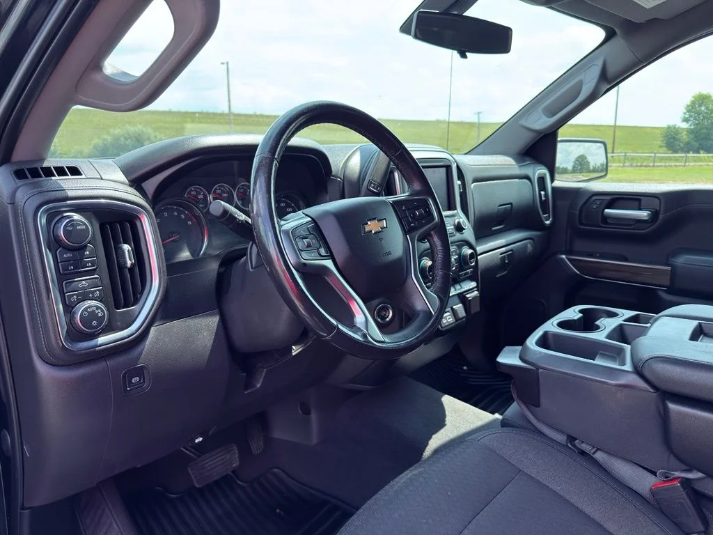 Used 2020 Black Chevrolet LT image 24