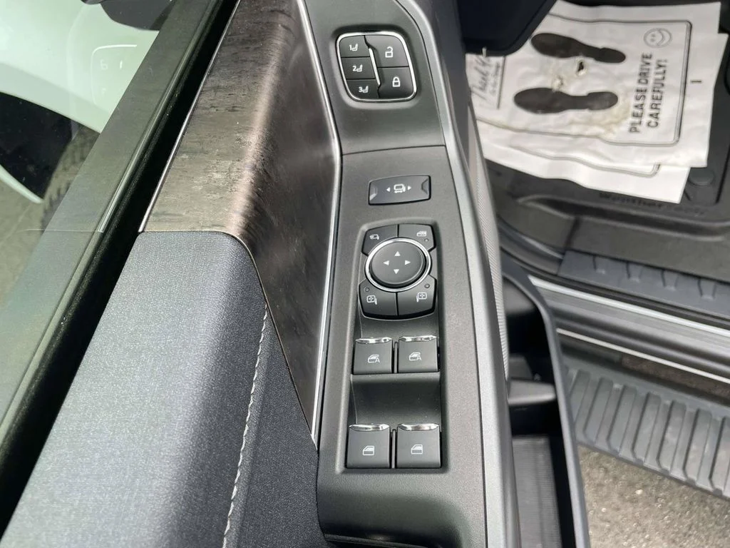 Used 2024 White Ford Lariat image 16
