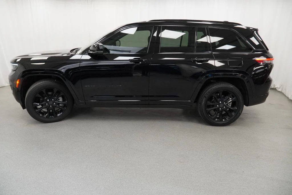 Used 2023 Black Jeep Overland image 15