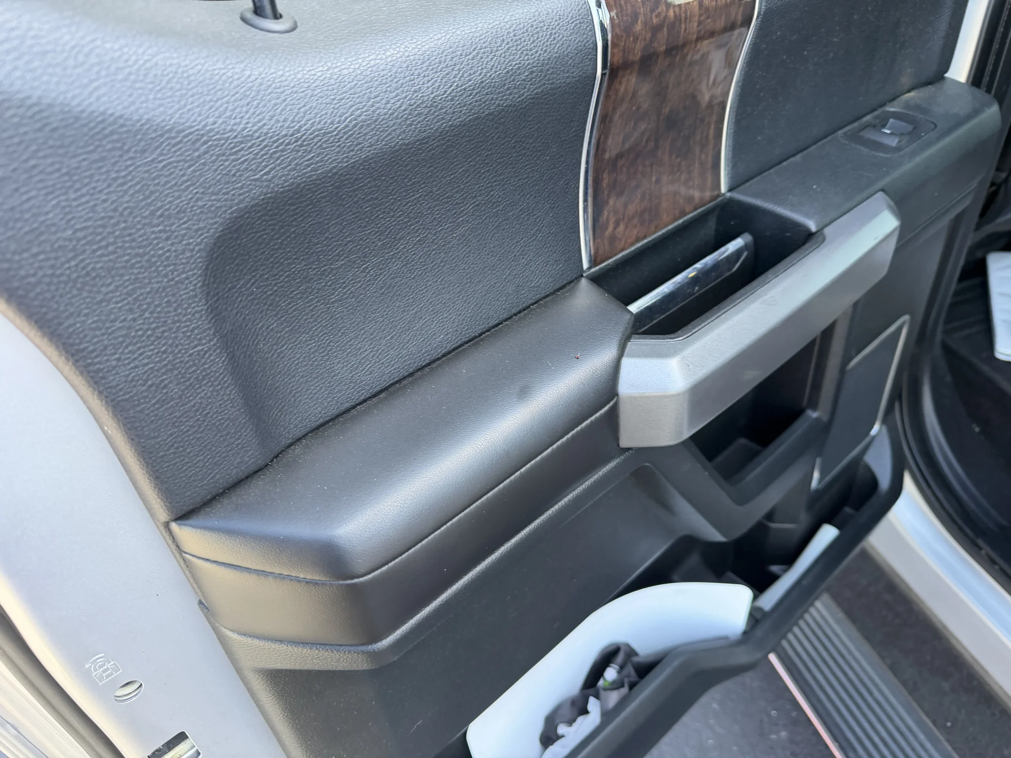 Used 2016  Ford XLT image 6
