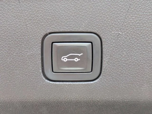 Used 2021 Onyx Black GMC Denali image 15