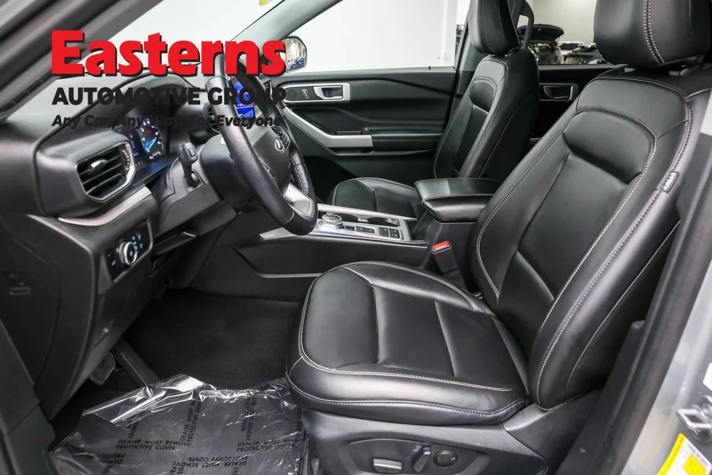 Used 2023 Silver Ford XLT image 14