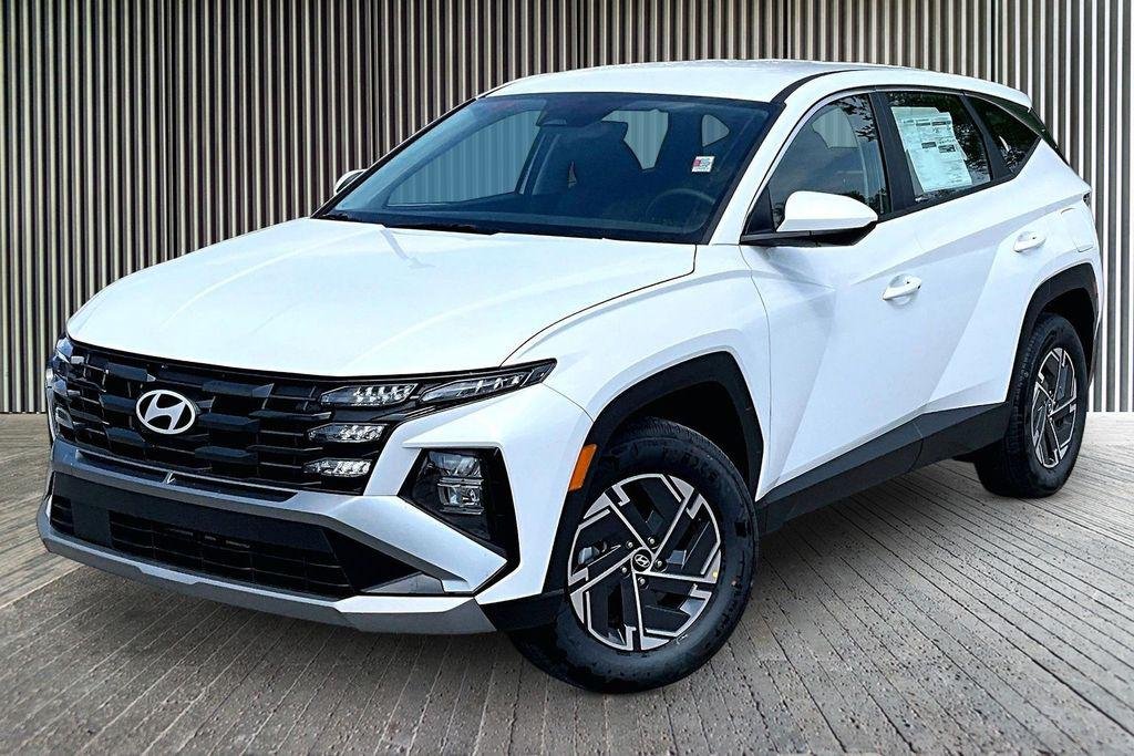 New 2026 Creamy White Pearl Hyundai Blue SE image 2