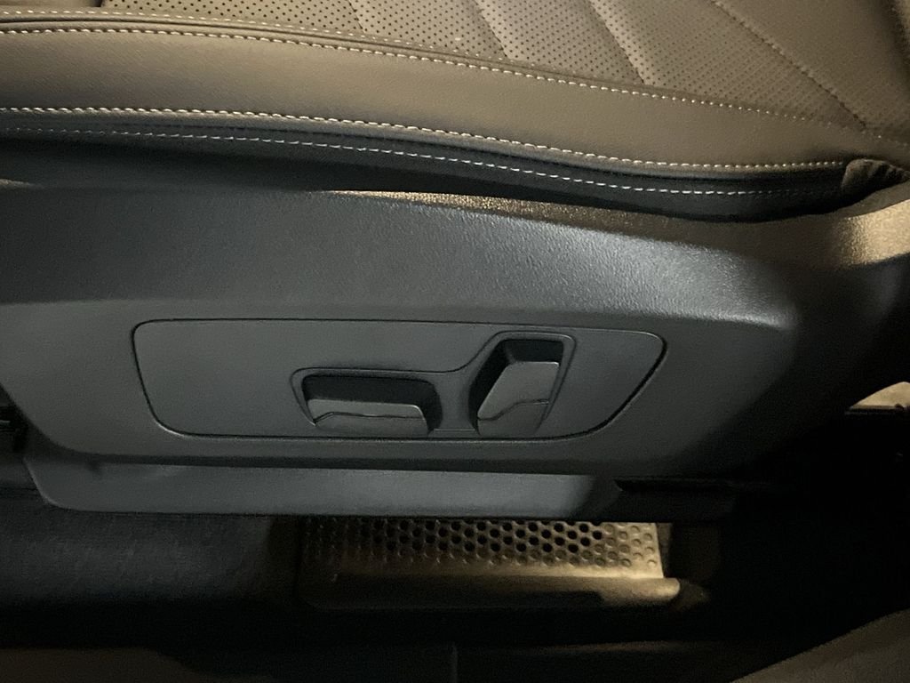 2026 BMW X1 28i - Photo 12