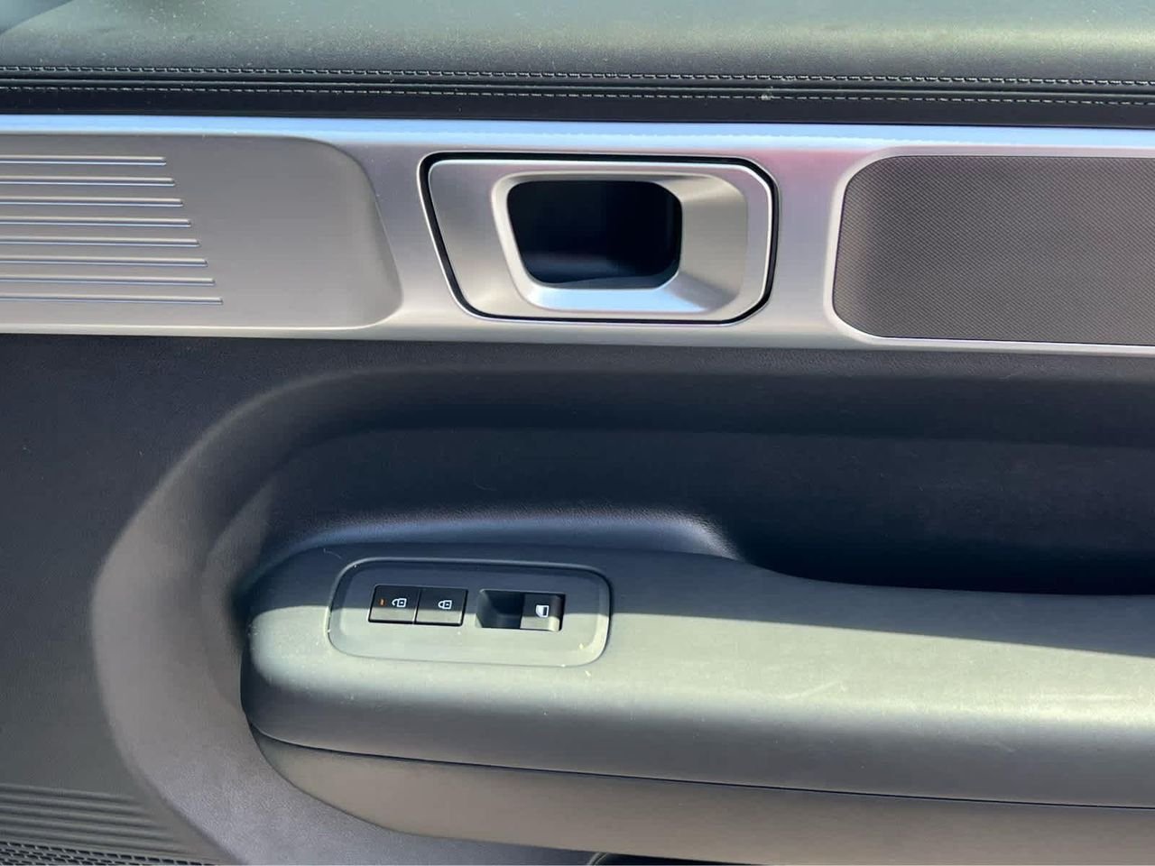 New 2026 Shimmering Silver Hyundai SE image 19