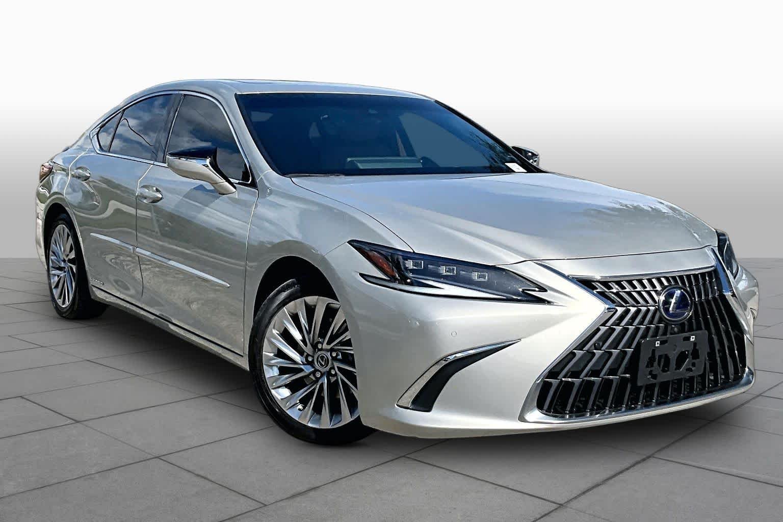 Used 2022 Moonbeam Beige Metallic Lexus Ultra Luxury image 3