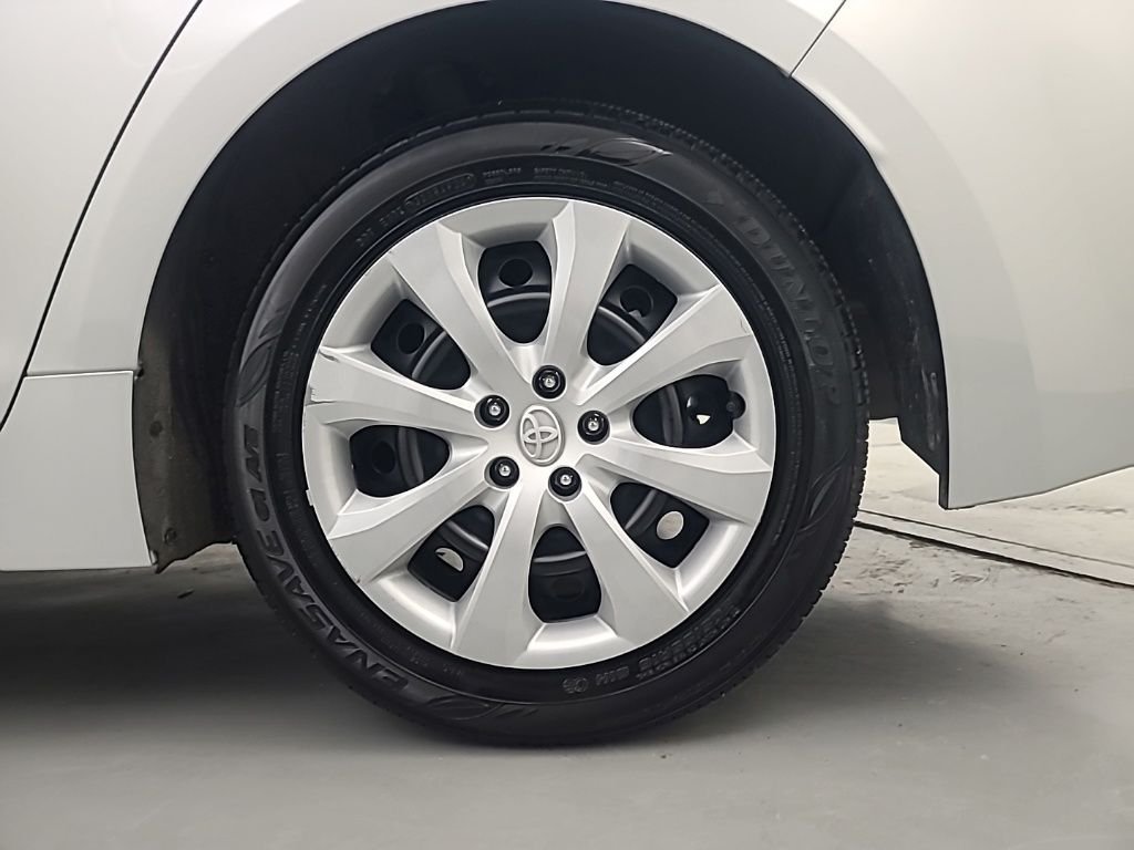 2025 Toyota Corolla LE - Photo 10